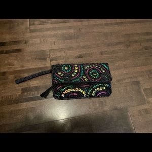 Clutch/wristlet
